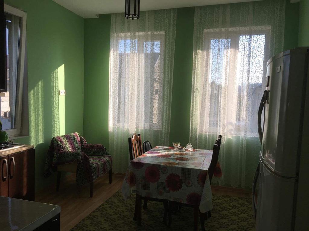 Homestay Izolda Batumi Exterior foto